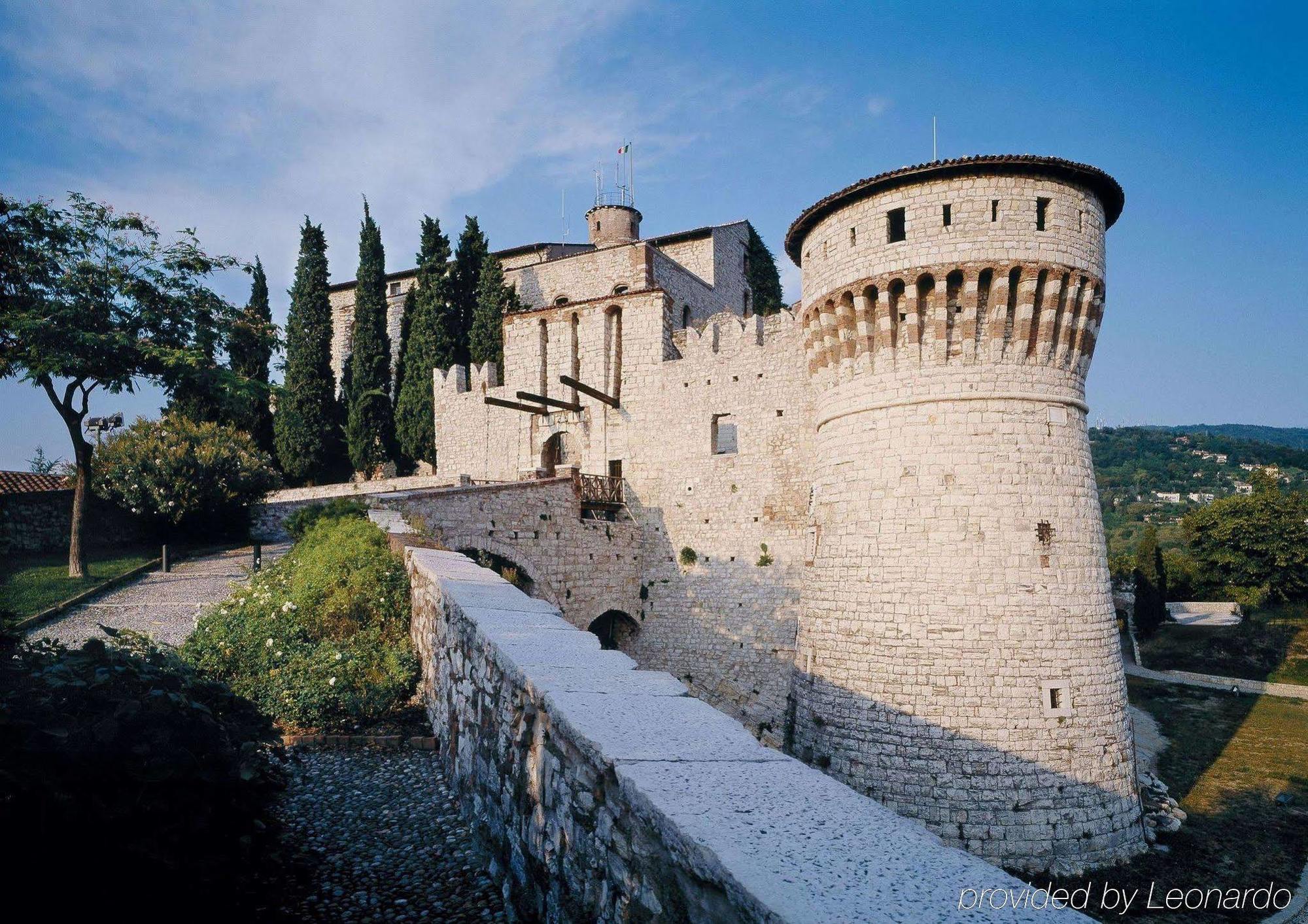 Hotel Ambasciatori Brescia Exterior foto